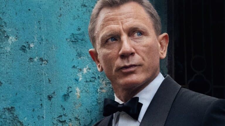 Na Netflixe mu svieti 160 miliónový neúspech, DC filmy doviedol až k zániku. Slávny režisér by skúsil nový James Bond film